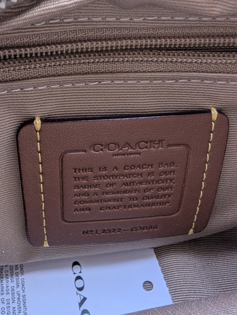 NWT Coach Carmen Newspaper Bag - Picture 4 of 4